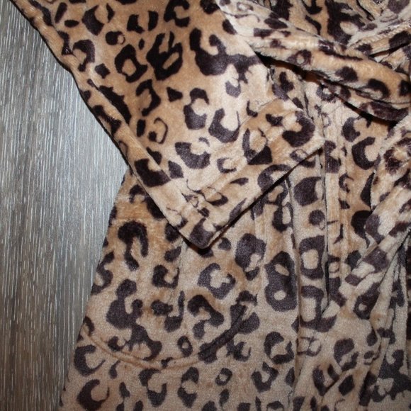 NWT UGG WOMEN'S‎ MIRANDA PLUSH HOODED BATH ROBE LEOPARD BLACK BROWN - Picture 7 of 8